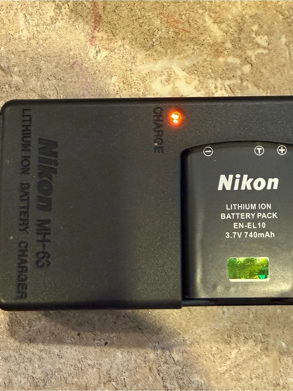 Nikon unit battery
